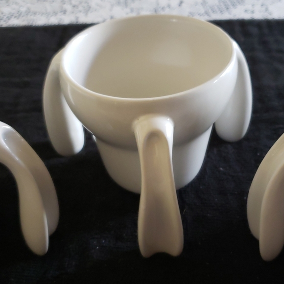 Unique Ceramic Serviceware. - Picture 2 of 6